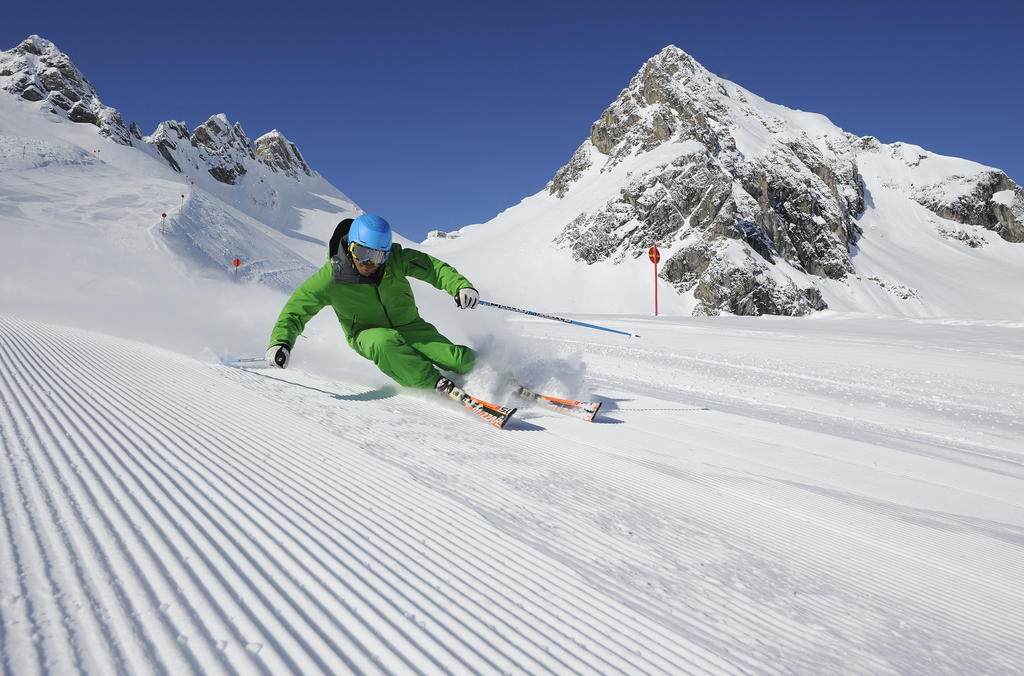 Hotel Sonnblick Wald am Arlberg Eksteriør billede