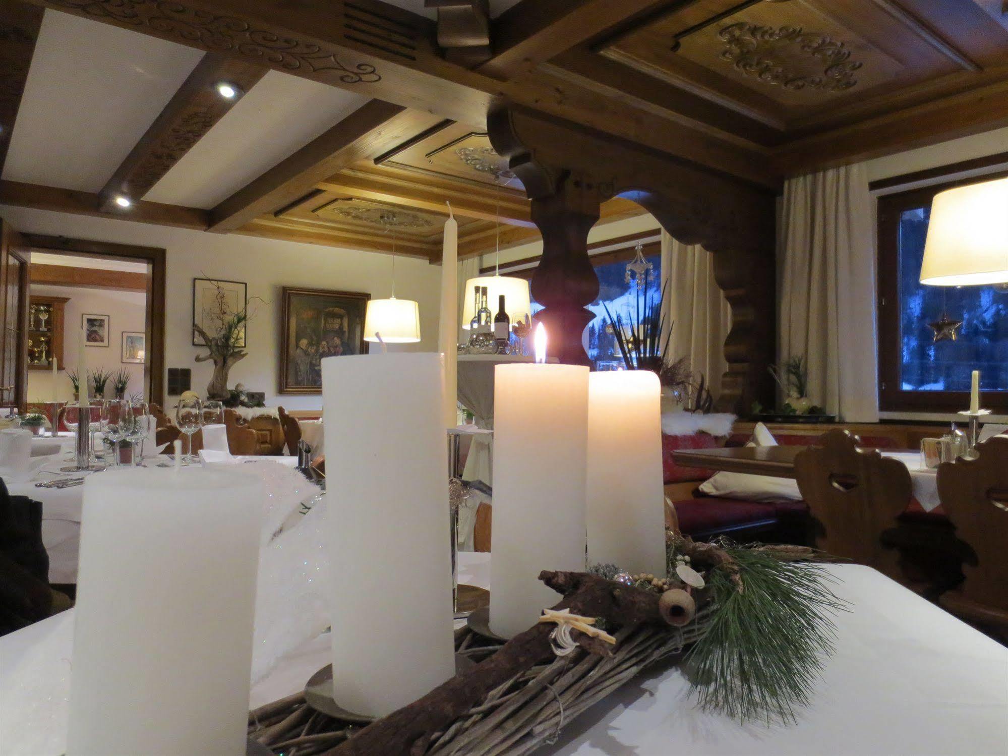 Hotel Sonnblick Wald am Arlberg Eksteriør billede