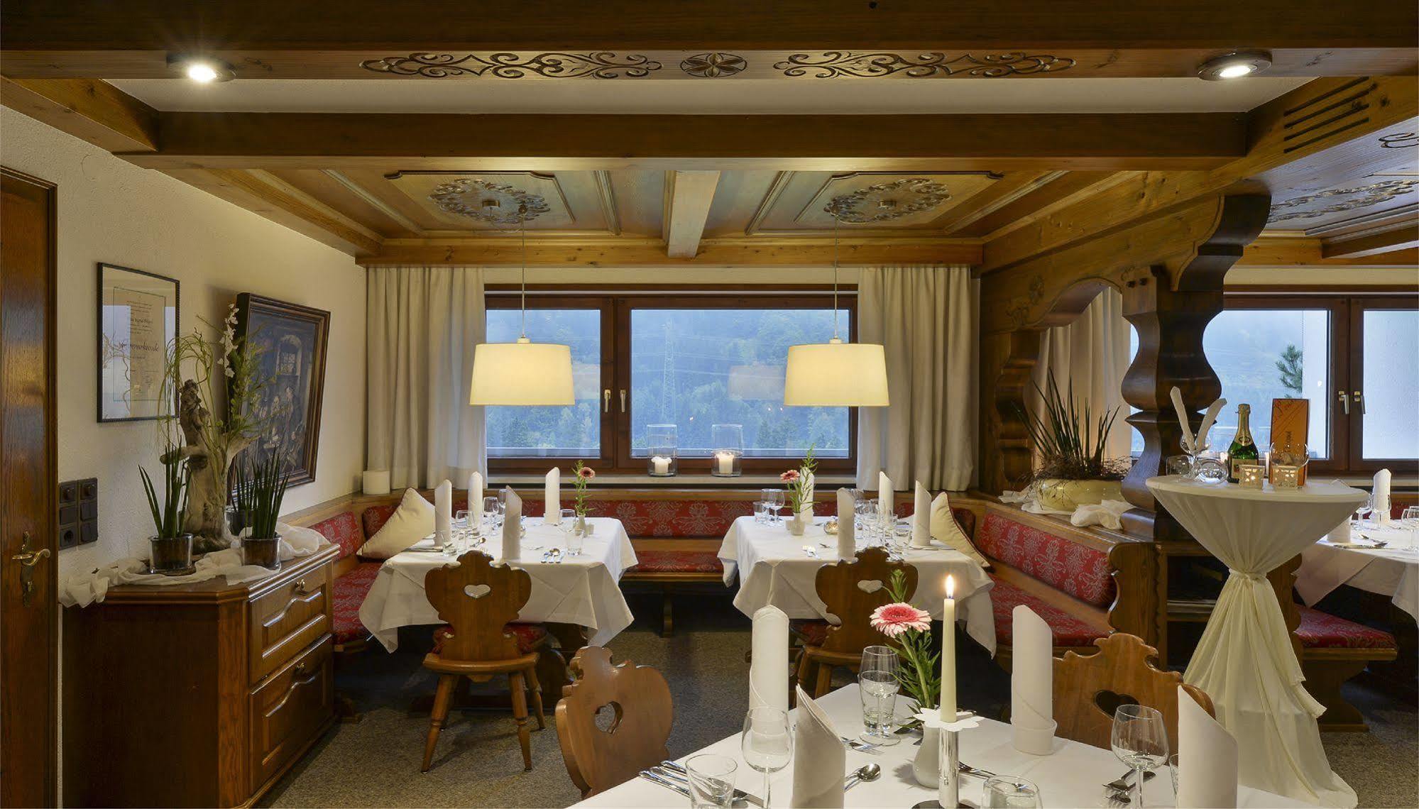 Hotel Sonnblick Wald am Arlberg Eksteriør billede