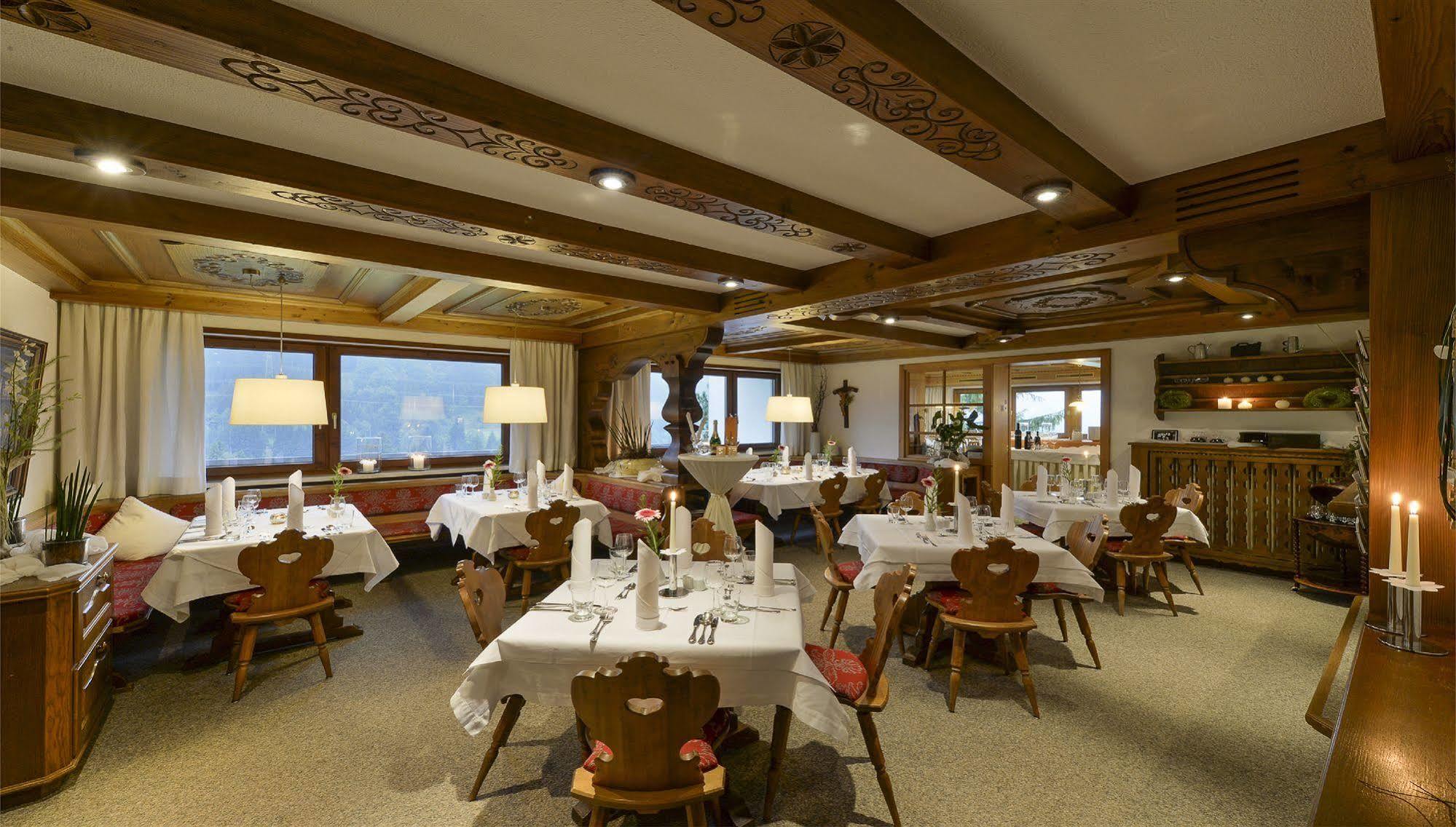 Hotel Sonnblick Wald am Arlberg Eksteriør billede