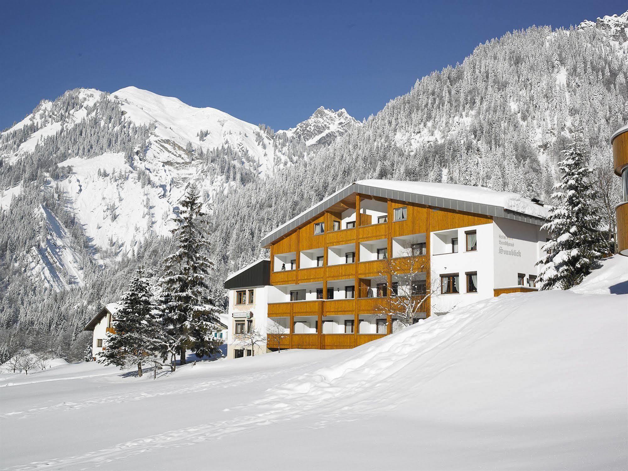 Hotel Sonnblick Wald am Arlberg Eksteriør billede
